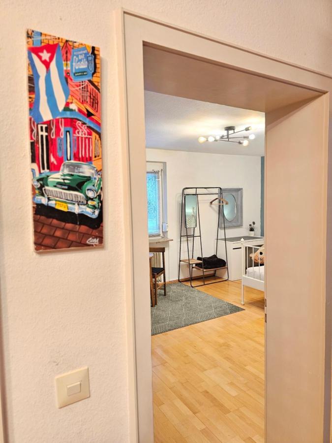 Doppelzimmer 2 I Geteiltes Bad & Kueche I Mit Dem Zug Nur 4 Min Bis Zum Hauptbahnhof Friburgo em Brisgóvia Exterior foto